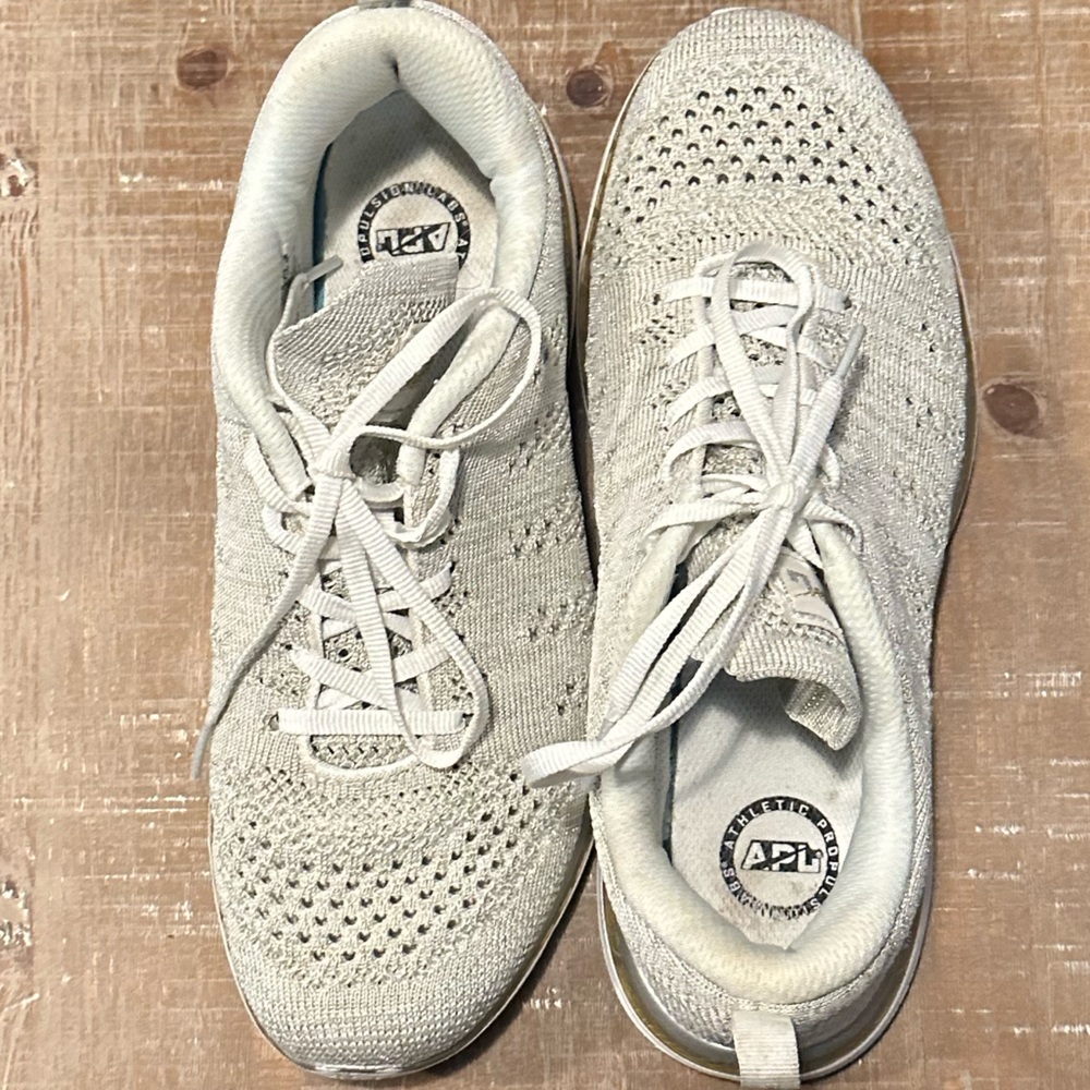 APL TechLoom Pro Running Shoe